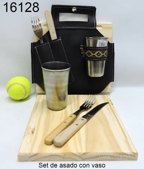 Imagen de SET DE ASADO CUADRADO C/ VASO 2.25